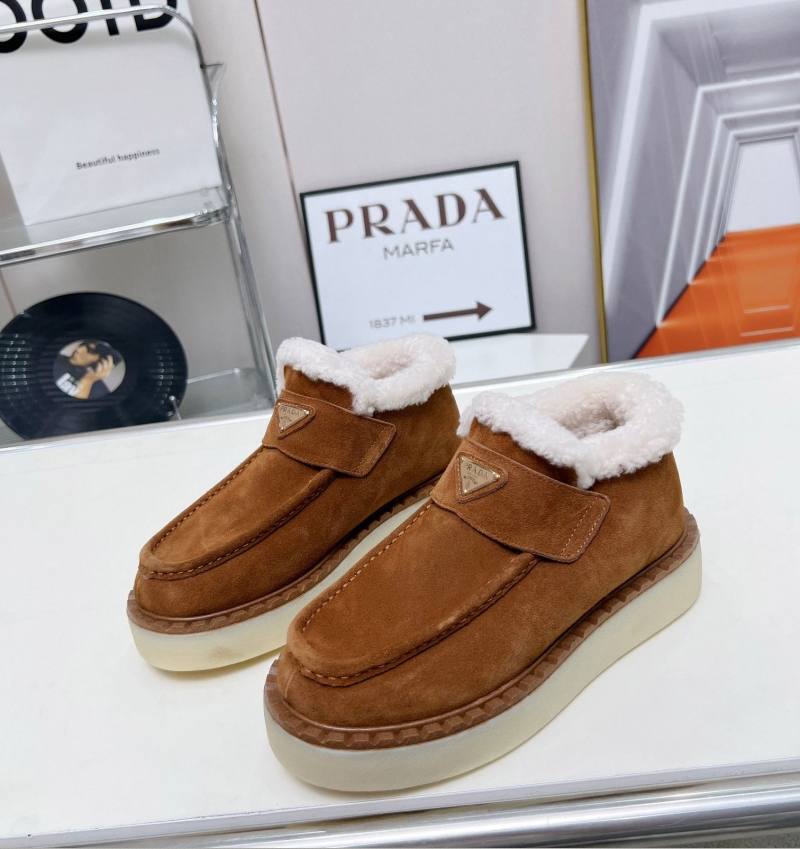 Pra*a casual shoes